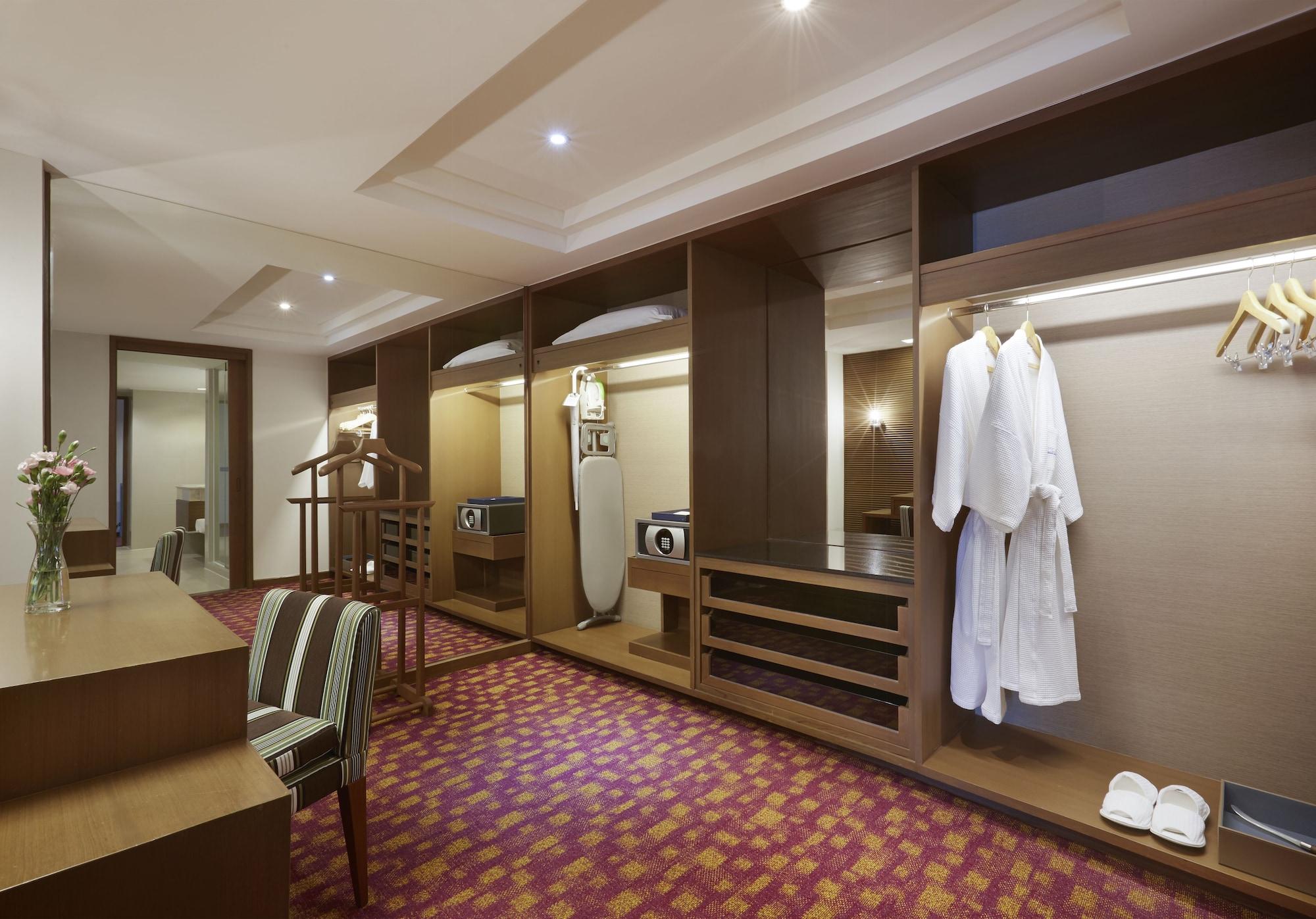 Dusit Princess Srinakarin Бангкок